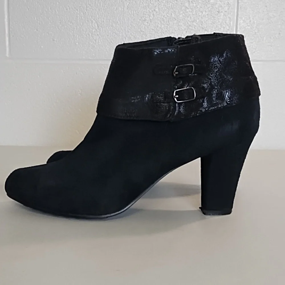 Soft Style Black Vegan Suede Fold Over Side Zip Padded Insole Ankle Boots